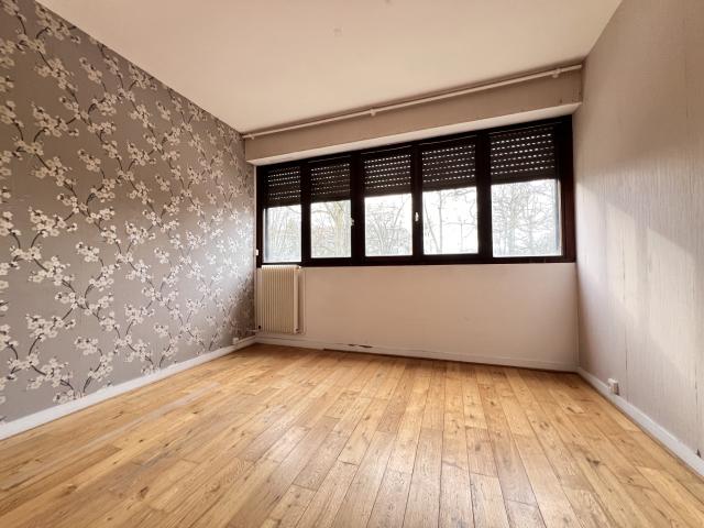 Appartement 4 pièces Vaux le penil disponible à la Vente