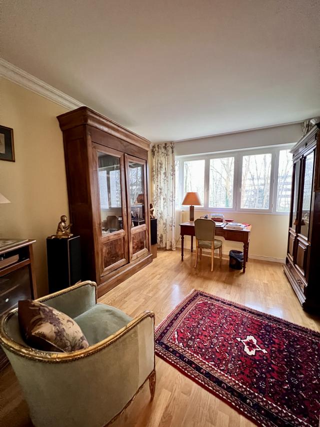Appartement 6 pièces Vaux le penil disponible à la Vente