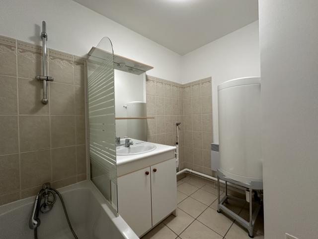 Appartement 2 pièces Vaux le penil disponible à la Location