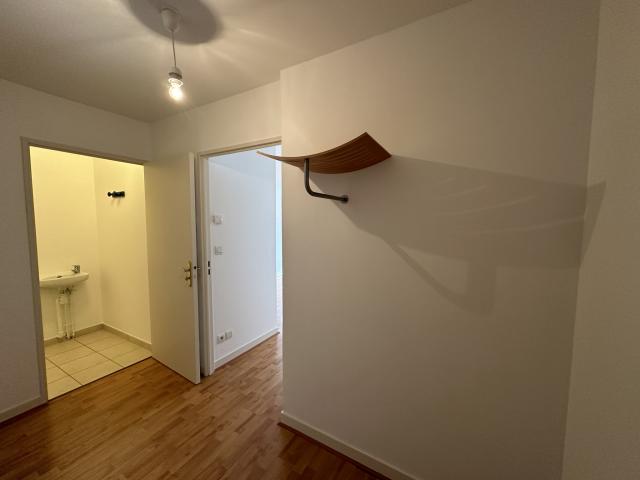 Appartement 2 pièces Vaux le penil disponible à la Location