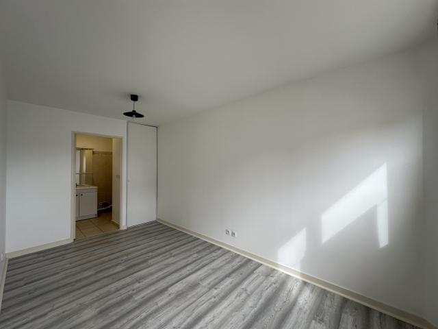 Appartement 2 pièces Vaux le penil disponible à la Location