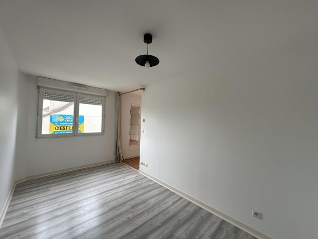 Appartement 2 pièces Vaux le penil disponible à la Location