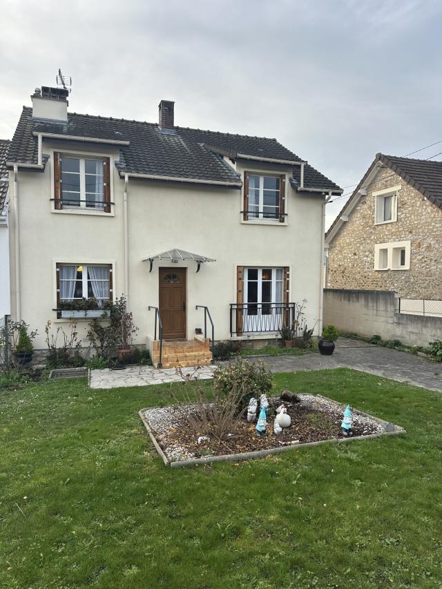 Maison 7 pièces Le mee sur seine disponible à la Vente