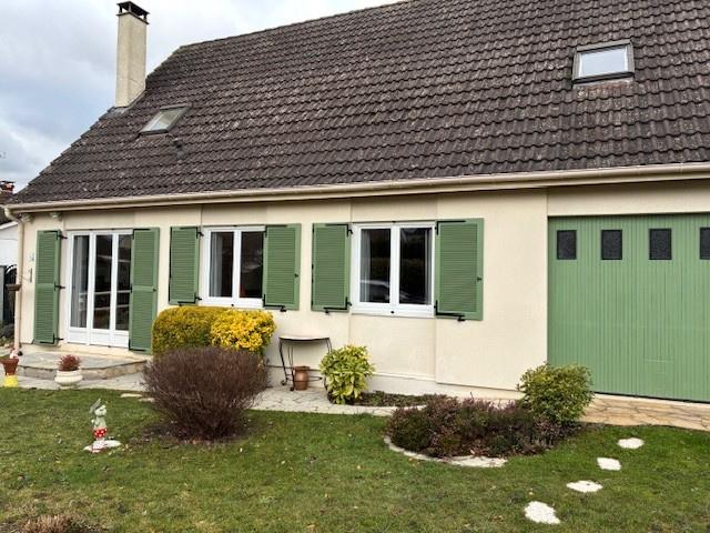 Maison 8 pièces Le mee sur seine disponible à la Vente