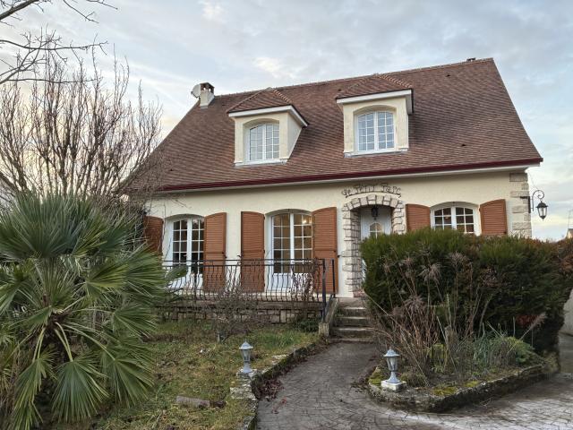 Maison 7 pièces Darvault disponible à la Vente