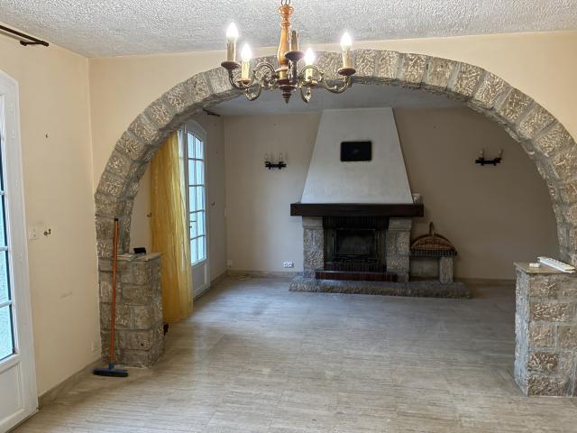 Maison 7 pièces Darvault disponible à la Vente