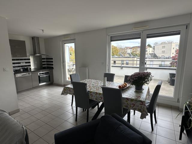 Appartement 4 pièces Melun disponible à la Vente