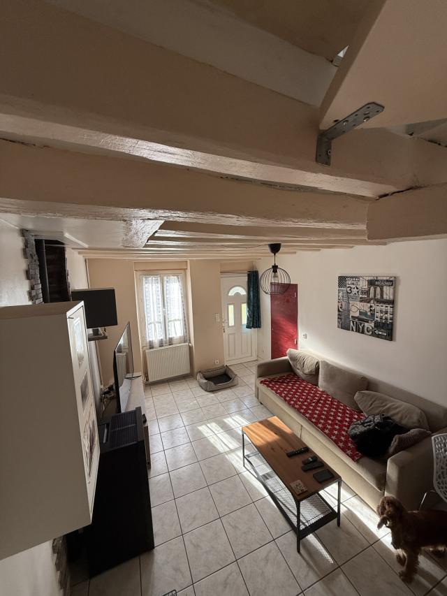 Appartement 2 pièces Pamfou disponible à la Vente