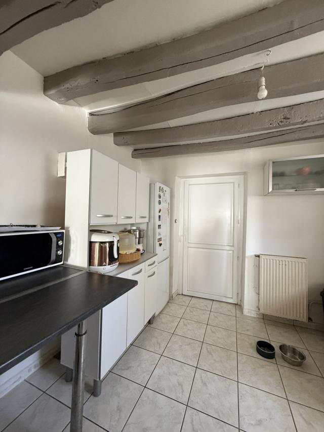 Appartement 2 pièces Pamfou disponible à la Vente
