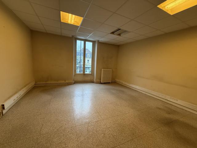 Immeuble  pièces Melun disponible à la Vente