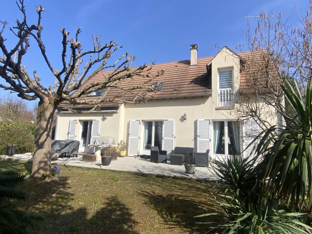 Maison 6 pièces Livry sur seine disponible à la Vente