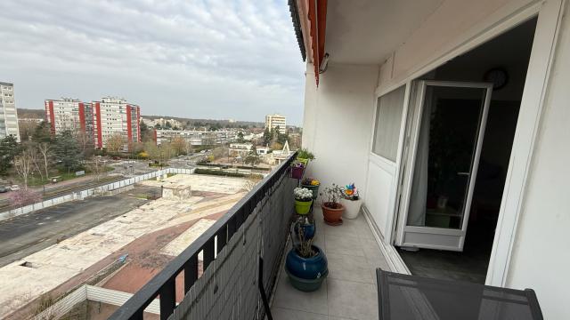 Appartement 4 pièces Le mee sur seine disponible à la Vente