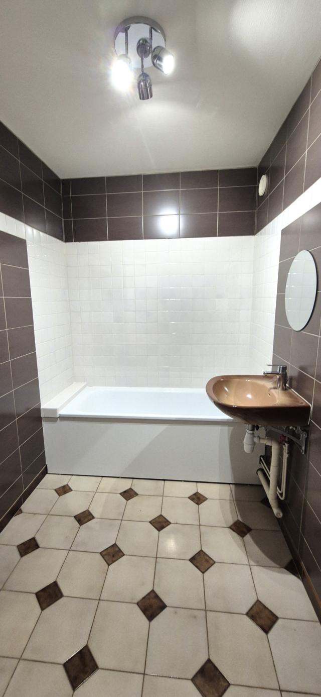 Appartement 2 pièces Le mee sur seine disponible à la Vente