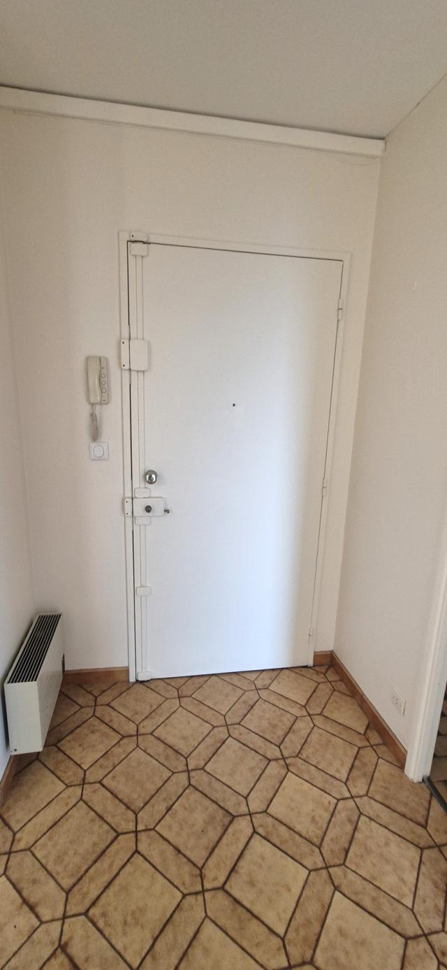 Appartement 2 pièces Le mee sur seine disponible à la Vente