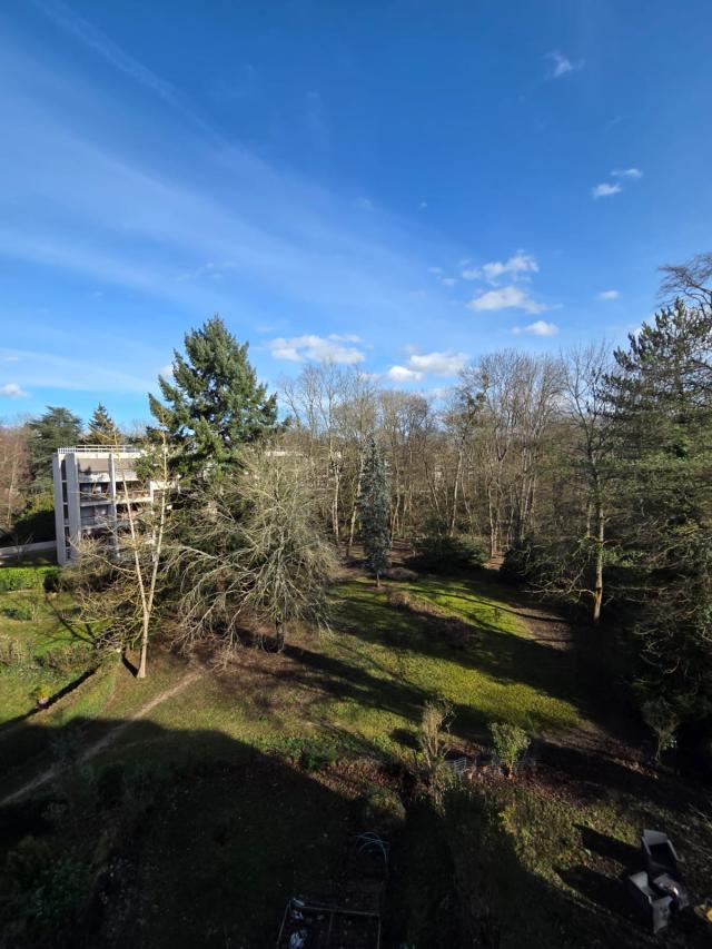 Appartement 4 pièces Vaux le penil disponible à la Vente