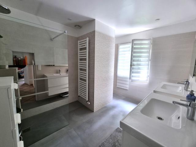 Maison 10 pièces Boissettes disponible à la Vente