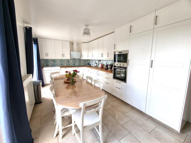 Maison 10 pièces Boissettes disponible à la Vente