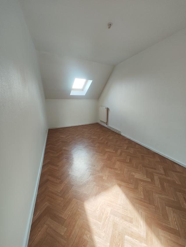 Appartement 3 pièces Le mee sur seine disponible à la Location