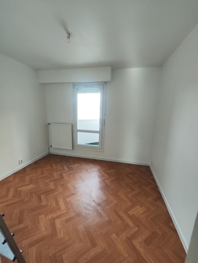 Appartement 3 pièces Le mee sur seine disponible à la Location