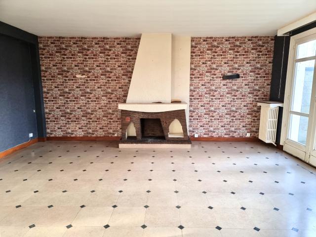 Maison 4 pièces Vaux le penil disponible à la Vente