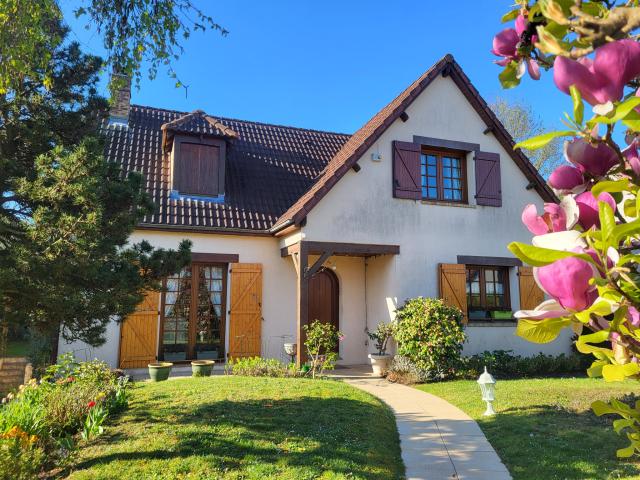 Maison 5 pièces Vaux le penil disponible à la Vente