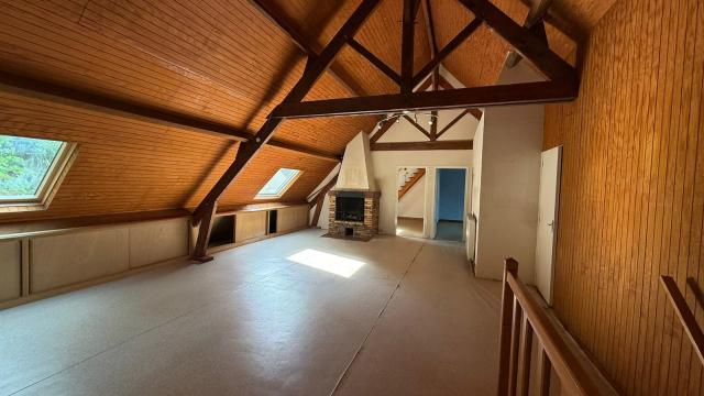 Maison 8 pièces Le mee sur seine disponible à la Vente