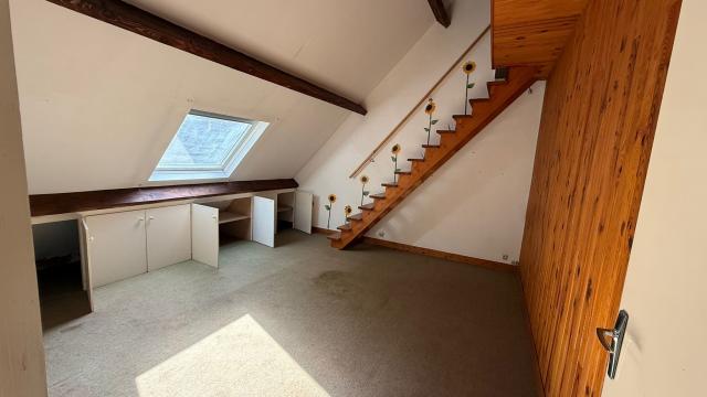 Maison 8 pièces Le mee sur seine disponible à la Vente