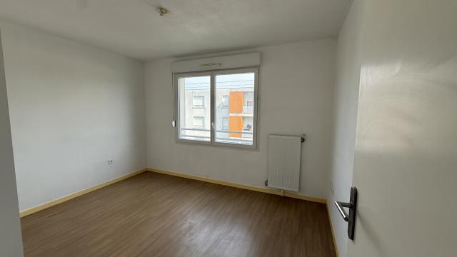 Appartement 3 pièces Le mee sur seine disponible à la Vente