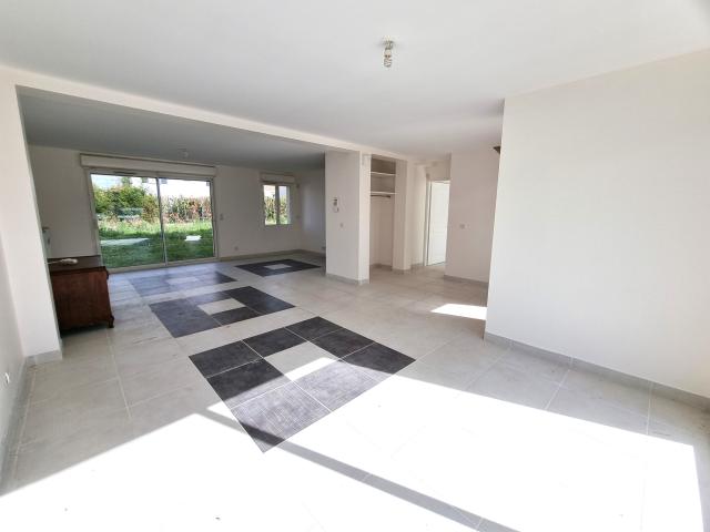 Maison 7 pièces Vaux le penil disponible à la Vente
