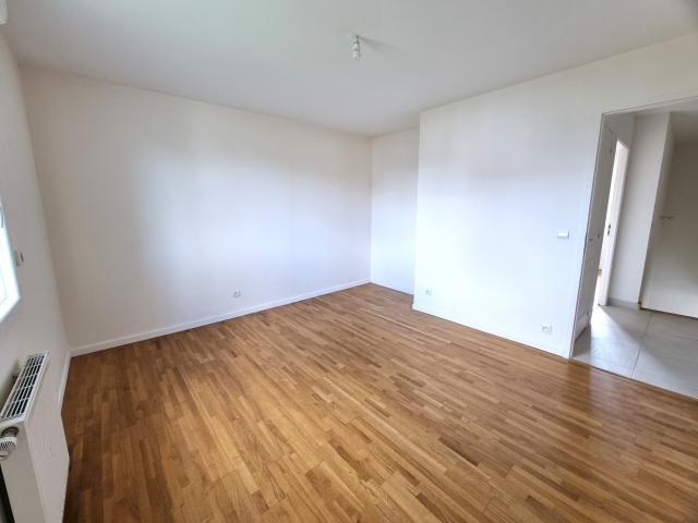 Maison 7 pièces Vaux le penil disponible à la Vente