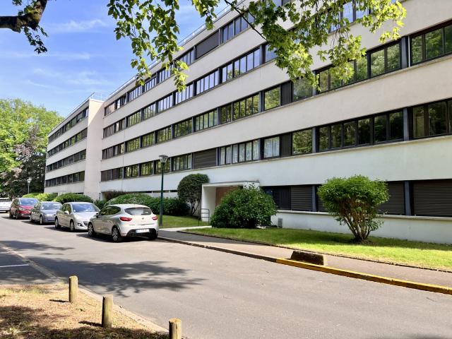Appartement 6 pièces Vaux le penil disponible à la Vente