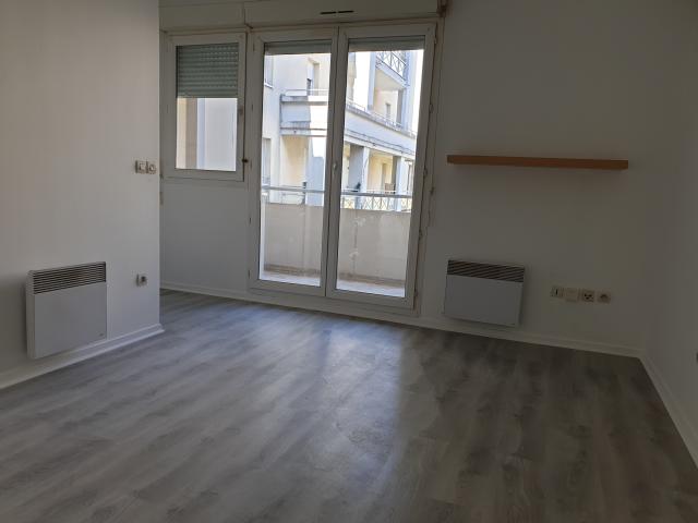 Appartement 1 pièces Melun disponible à la Location