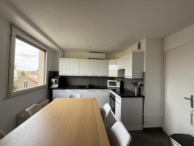 Appartement 5 pièces Melun disponible à la Vente