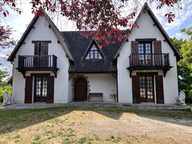 Maison 8 pièces Livry sur seine disponible à la Vente