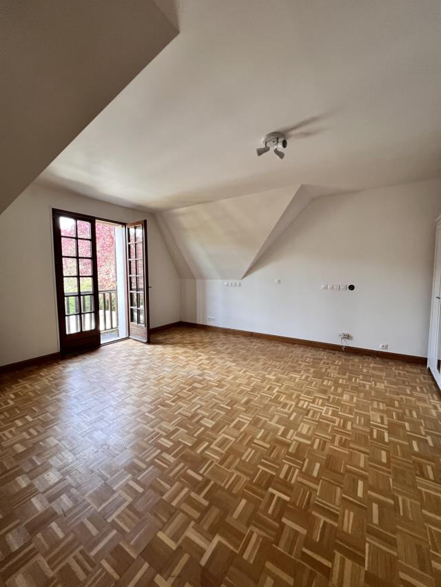 Maison 8 pièces Livry sur seine disponible à la Vente