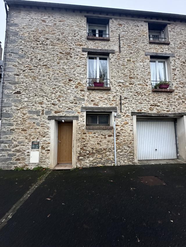 Appartement 4 pièces St germain laxis disponible à la Location