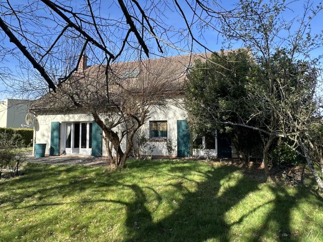 Maison 5 pièces Bois le roi disponible à la Vente