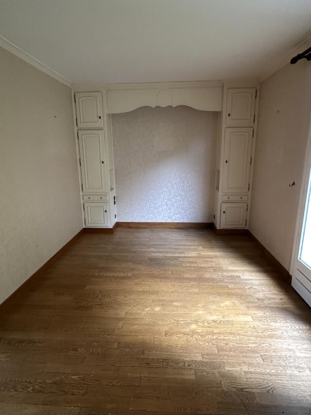 Maison 5 pièces Bois le roi disponible à la Vente