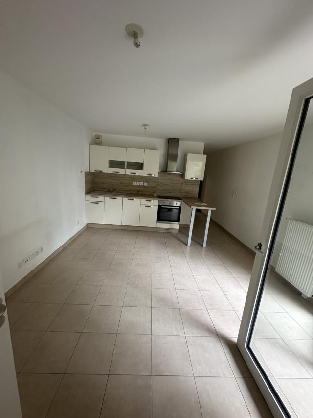 Appartement 2 pièces Le mee sur seine disponible à la Location