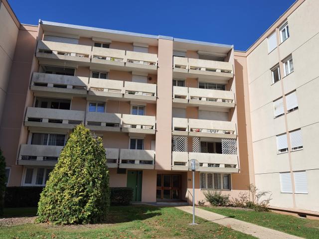 Appartement 2 pièces Le mee sur seine disponible à la Location