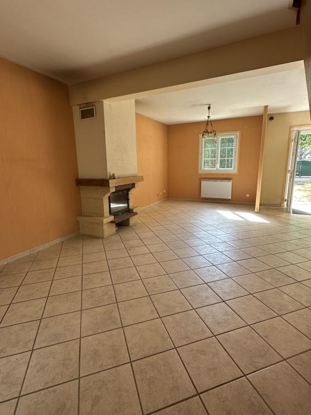 Maison 7 pièces Vaux le penil disponible à la Vente