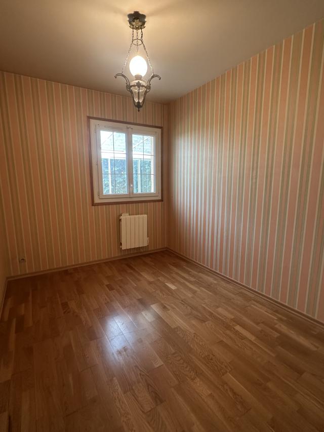 Maison 7 pièces Vaux le penil disponible à la Vente