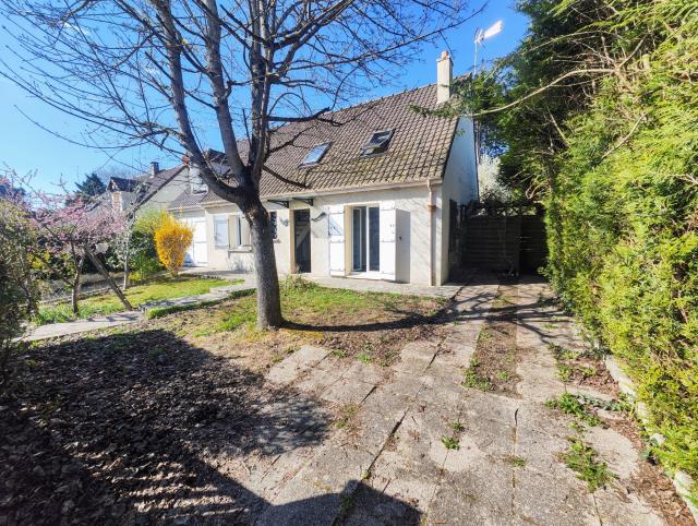 Maison 7 pièces Le mee sur seine disponible à la Vente