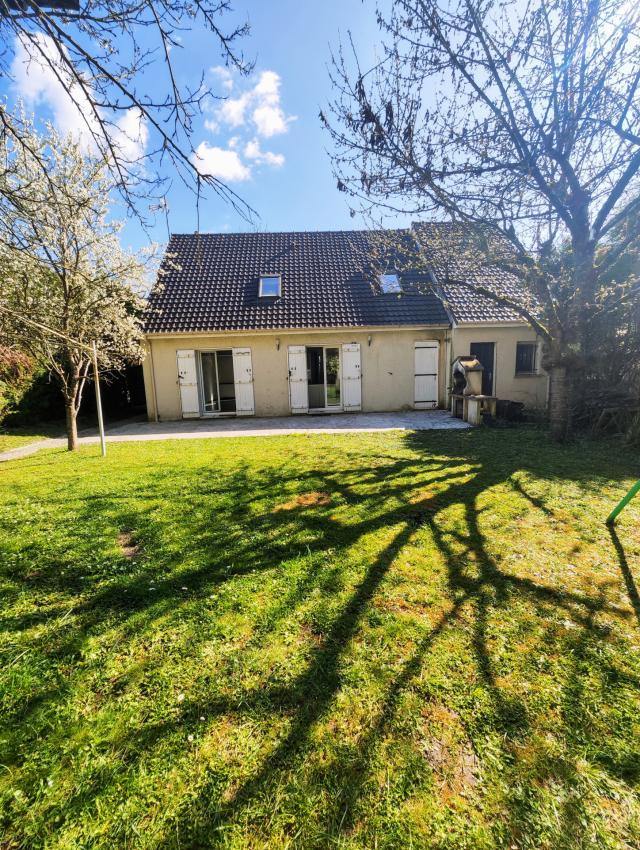 Maison 7 pièces Le mee sur seine disponible à la Vente
