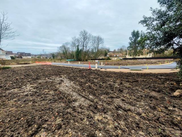 Terrain à Batir  pièces Le mee sur seine disponible à la Vente