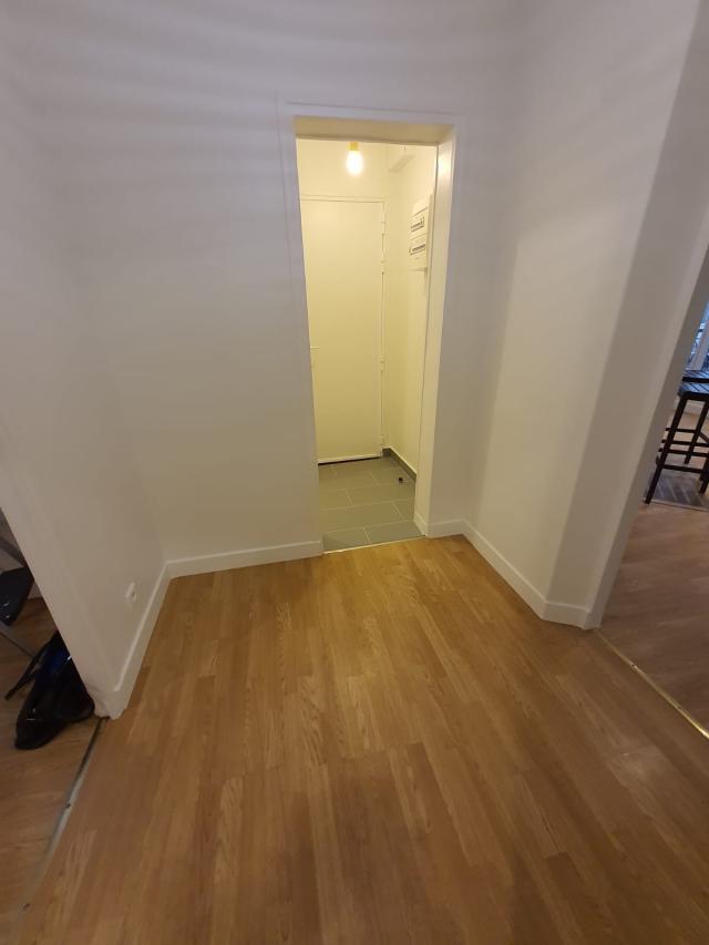 Appartement 2 pièces Paris disponible à la Location