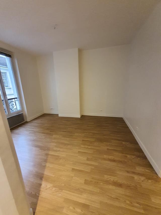 Appartement 2 pièces Paris disponible à la Location