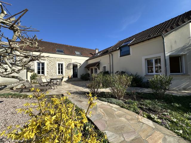 Maison 7 pièces Vaux le penil disponible à la Vente