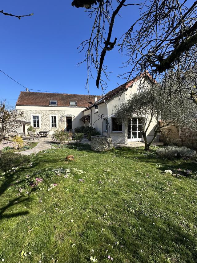 Maison 7 pièces Vaux le penil disponible à la Vente