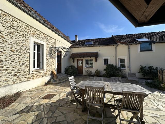 Maison 7 pièces Vaux le penil disponible à la Vente